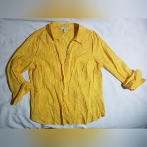 Yellow Button-Up Shirt With 3/4 sleeves
